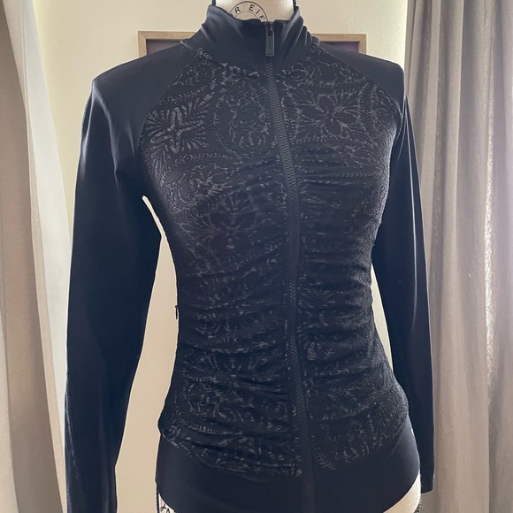 Bebe Black Lacey Ruffled Sports Long Sleeve with open Zipper Front Jacked - Picture 6 of 10